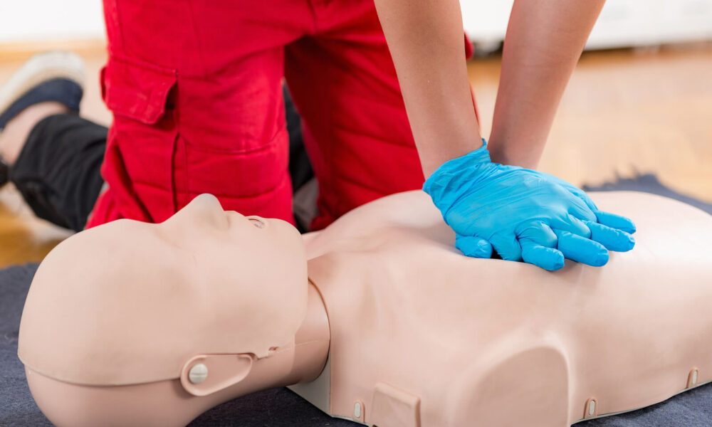 first-aid,-cpr,-and-aed:-essential-life-saving-skills-everyone-should-know